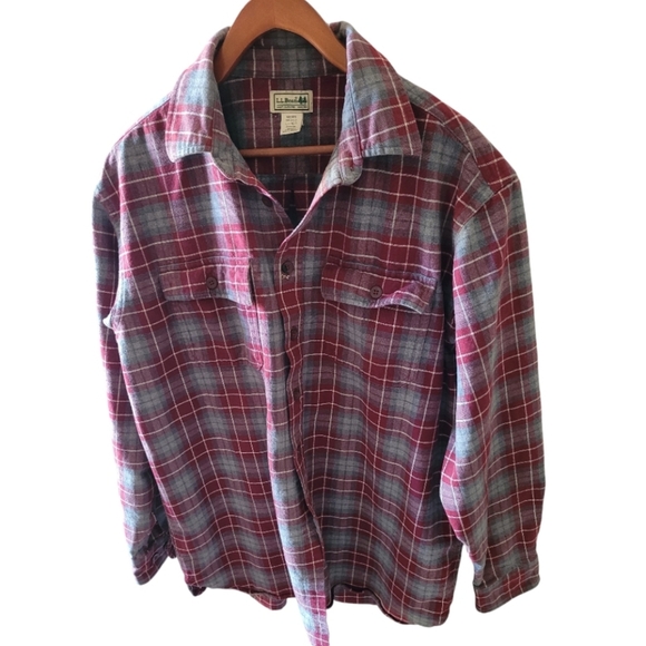 L.L. Bean Red and Gray Plaid Button Down Flannel Shirt Size Large - Picture 3 of 5